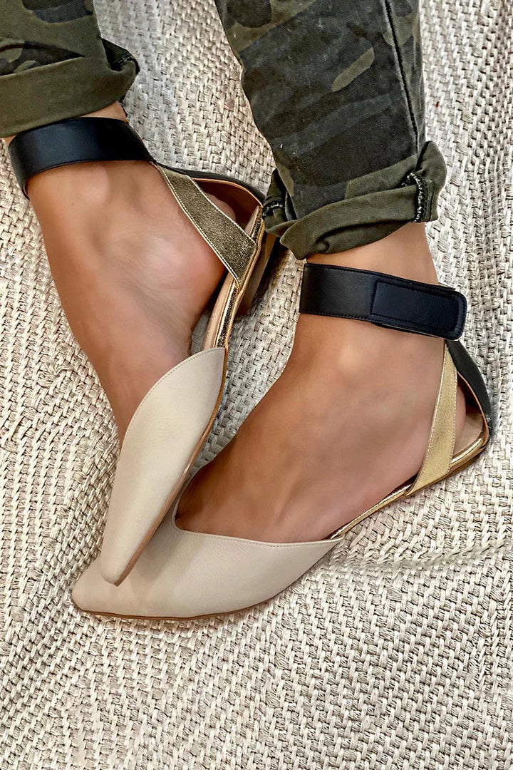TWO-TONE MODERN FLATS